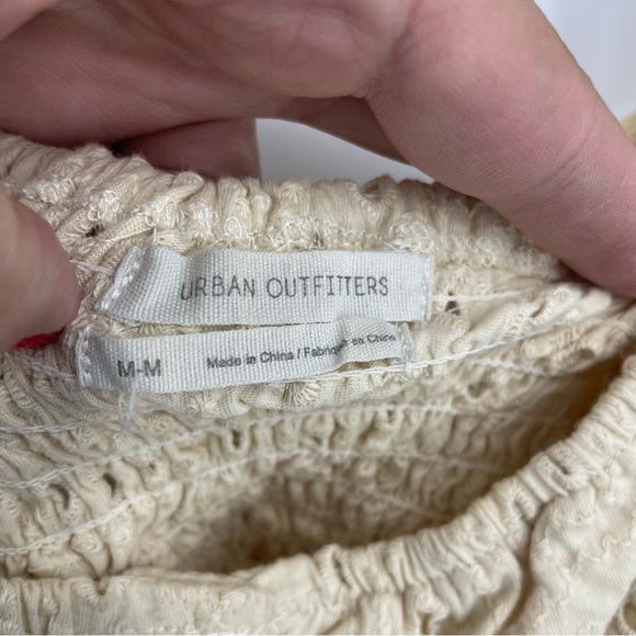 Urban Outfitters Brooke Eyelet crop top Blouse Ivory cream Sz M - Picture 3 of 8